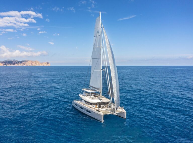 Superyacht LADY M