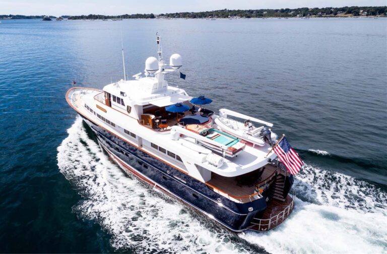 Superyacht LADY VICTORIA