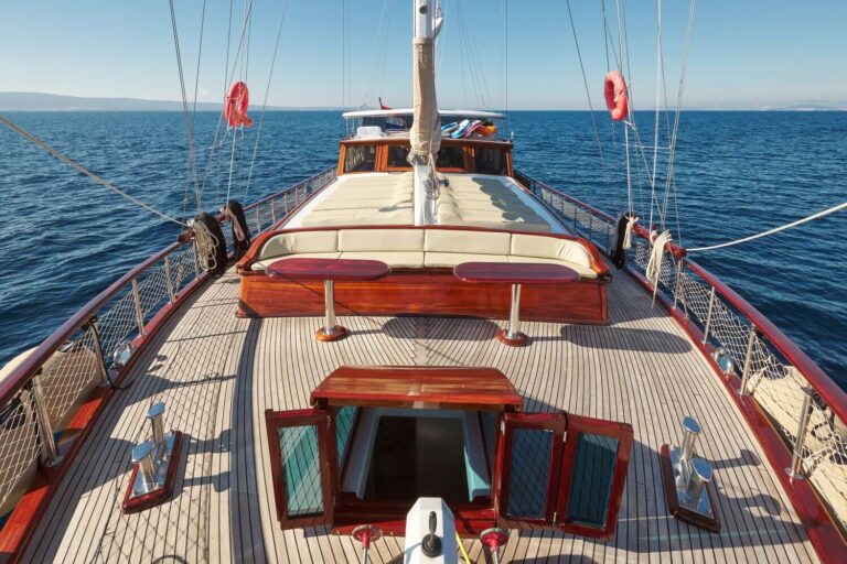 Superyacht LINDA