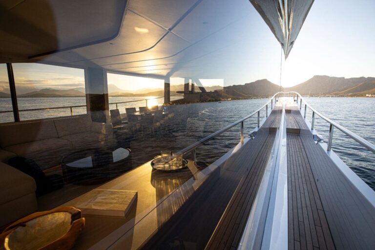 Superyacht LUMI