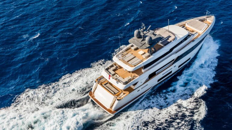 Superyacht QUEEN J III (sistership)