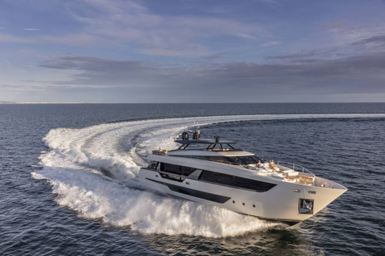 Superyacht SPICA (sistership)