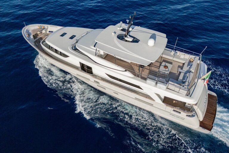 Superyacht UNICKA