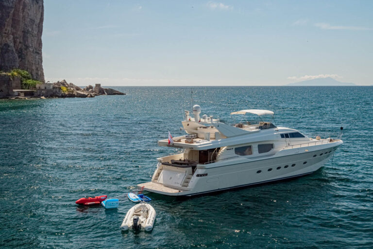 Superyacht ZIHUATANEJO