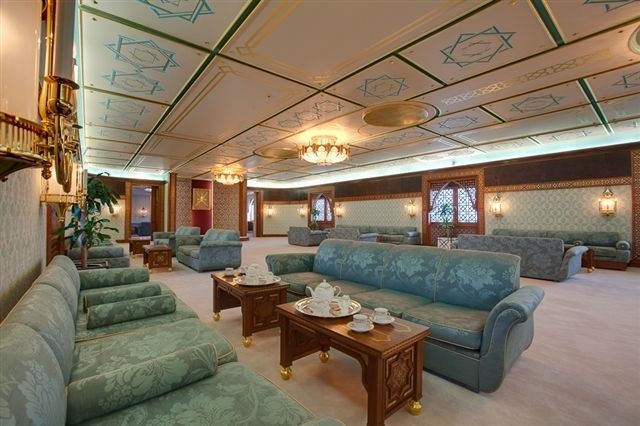 Premier Saloon Aboard Yacht LOALOAT AL BEHAR
