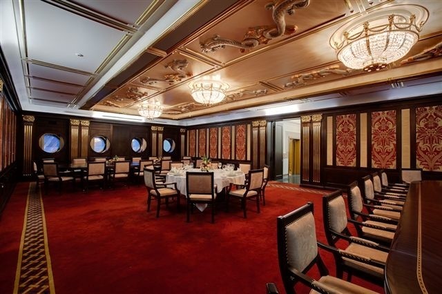 Eating/dining Saloon On Board Yacht LOALOAT AL BEHAR