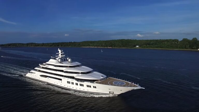 The 106m Yacht AMADEA