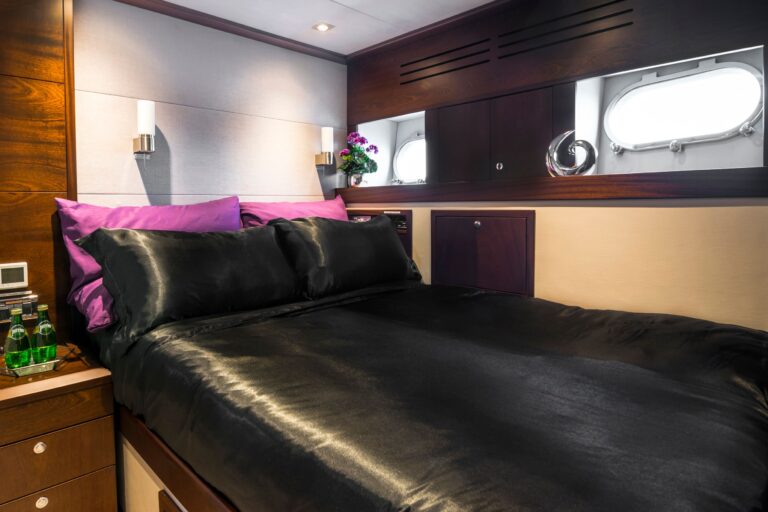 Double cabin