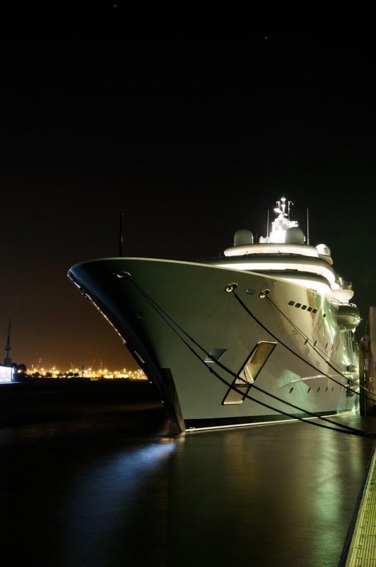 The 110m Yacht RADIANT