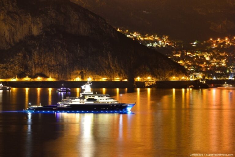 The 115m Yacht LUNA