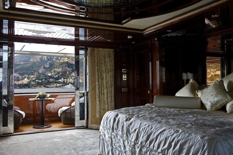 11luxury yacht ROMANCE owner cabin balcony