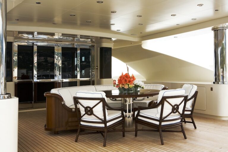 13 luxury yacht ROMANCE sundeck