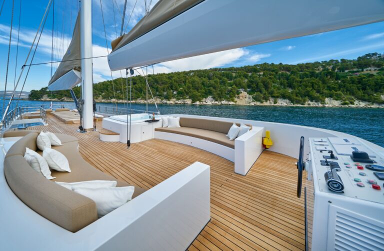 ACAPELLA Sundeck