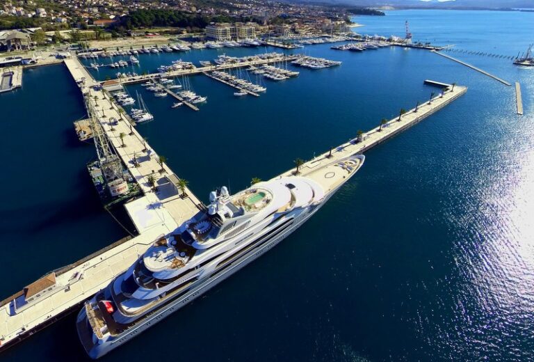 The 140m Yacht OCEAN VICTORY