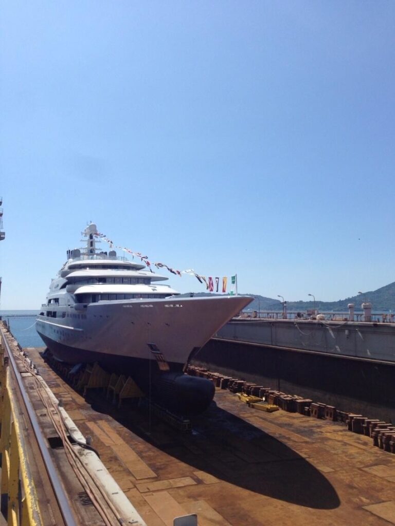 The 140m Yacht OCEAN VICTORY