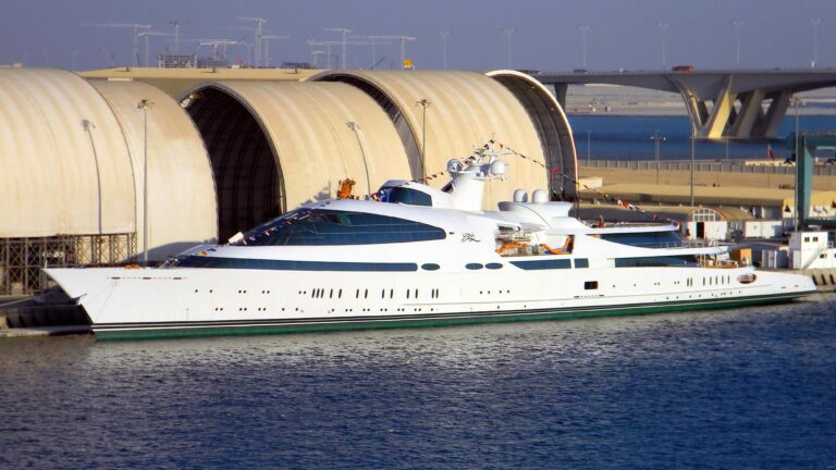 The 141m Yacht YAS