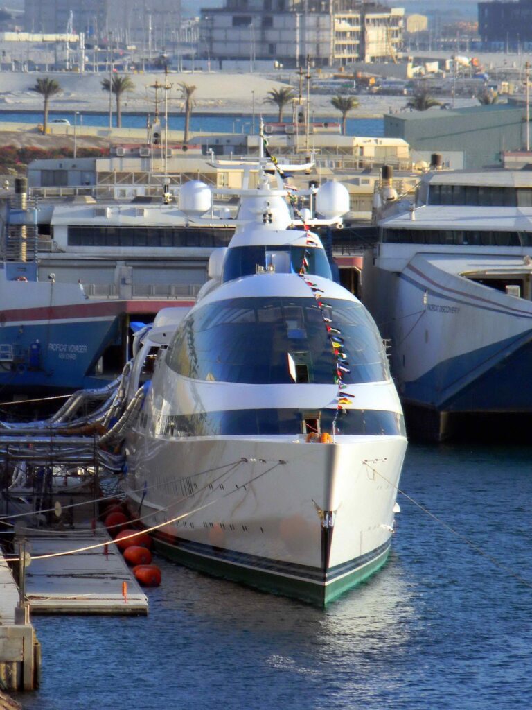 The 141m Yacht YAS
