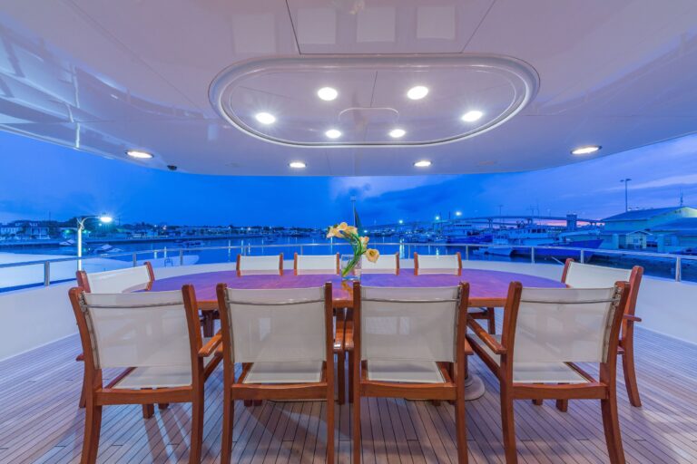 Alfresco dining