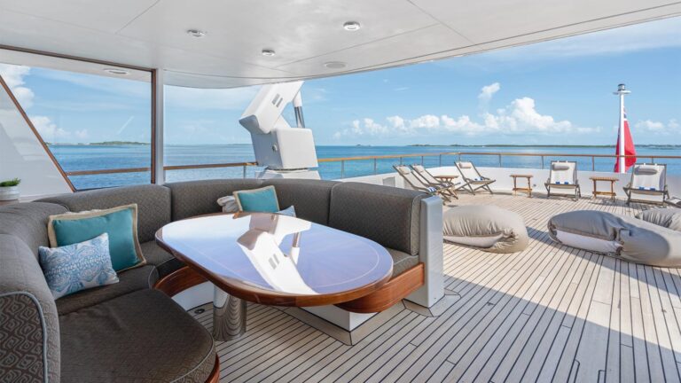Upper deck