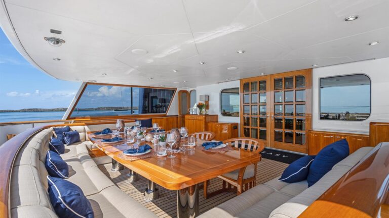 Aft deck dining