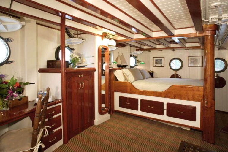 Guest cabin