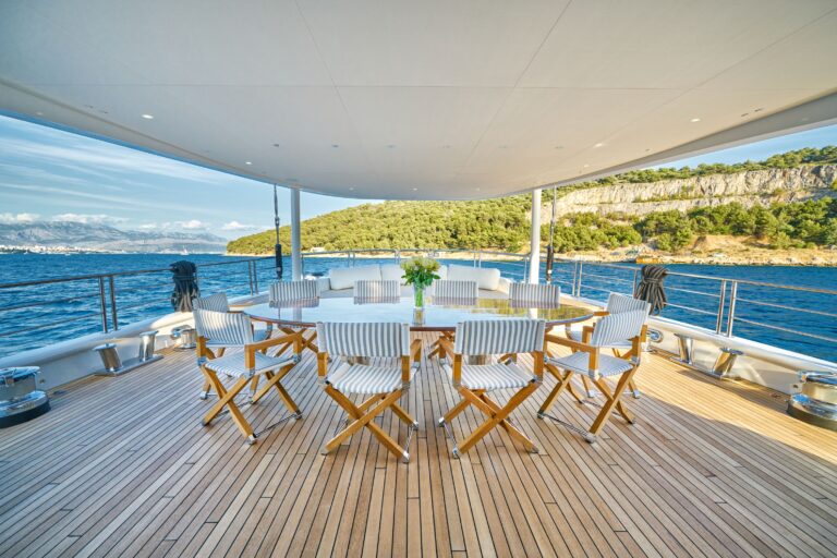 ACAPELLA Alfresco dining