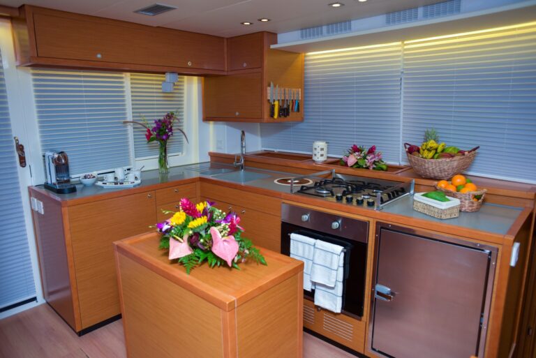 The 15m Yacht LOTUS