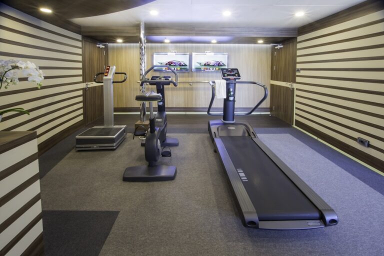 16 Saluzi yacht -Gym