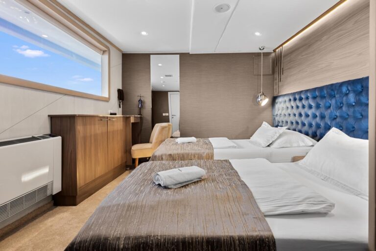 Twin Cabin Main Deck