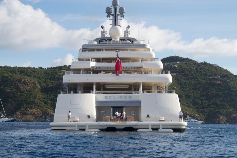 The 162m Yacht ECLIPSE