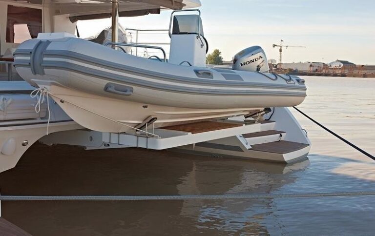 The 19m Yacht ENIGMA