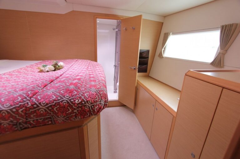 The 19m Yacht FOXY LADY