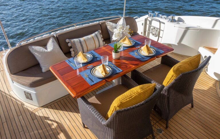 Alfresco dining on the aft deck