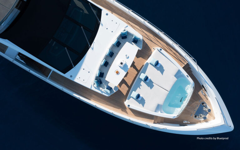 Beautiful deck spaces (sistership)