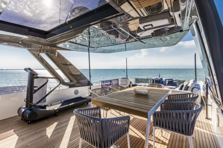 Huge flybridge dining and lounge