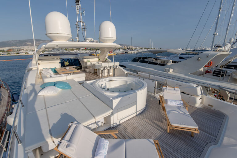 Sun deck with sunpads and jacuzzi