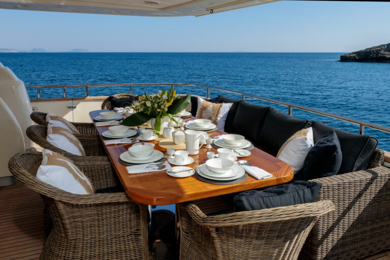 Main deck aft dining