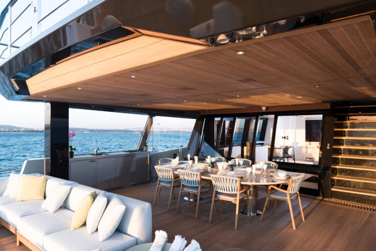 Luxury aft deck