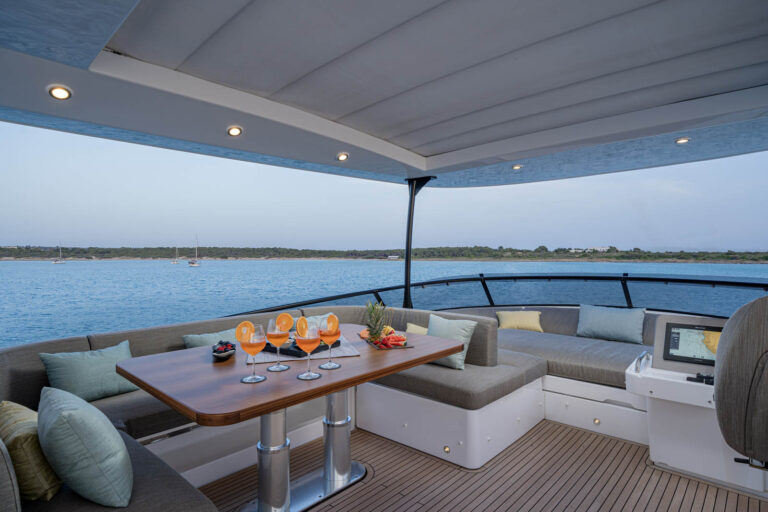 Flybridge set up for dining