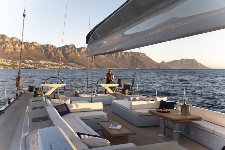 Stunning main deck