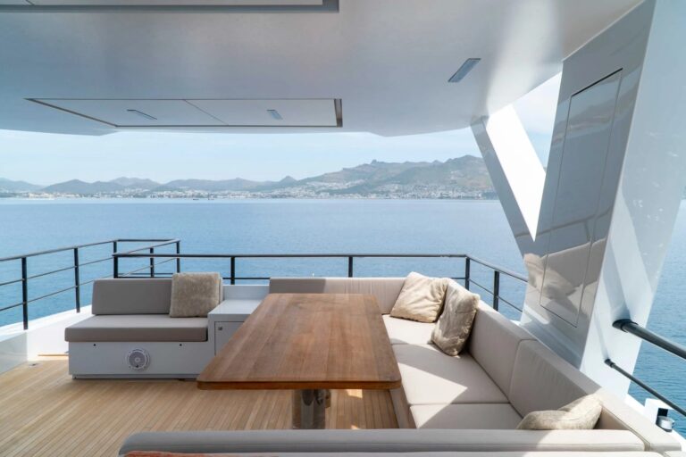 Sun deck