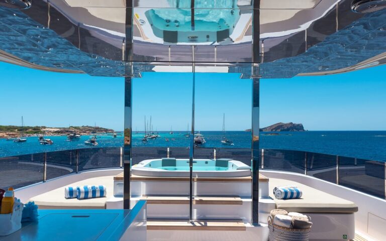 Sun deck jacuzzi