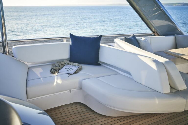 Flybridge lounge and sun bathing