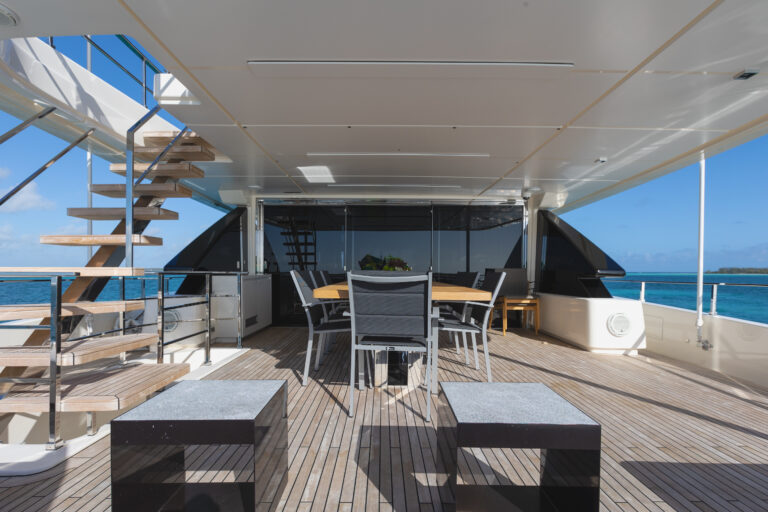 Upper deck