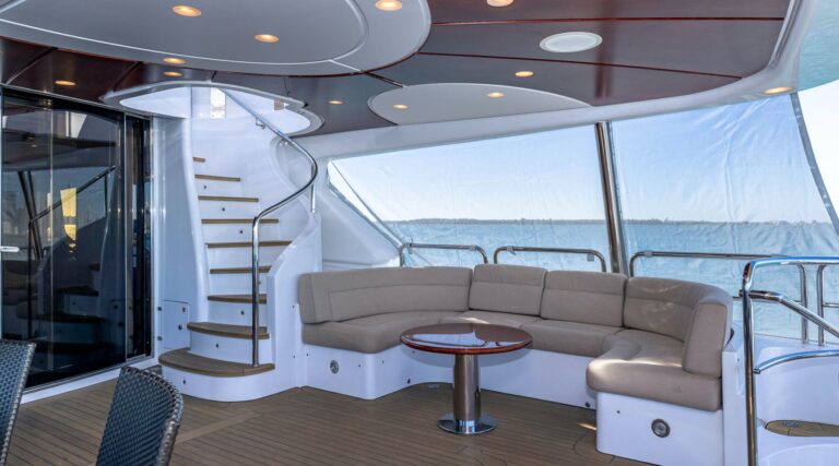 Bridge deck lounge and coffee table