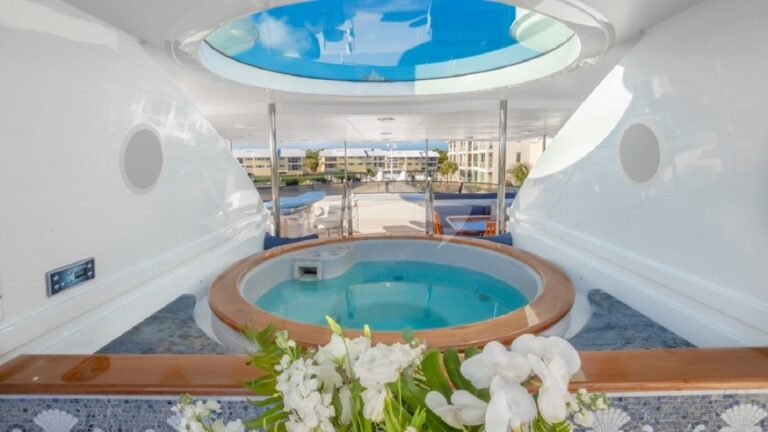 Sun deck jacuzzi