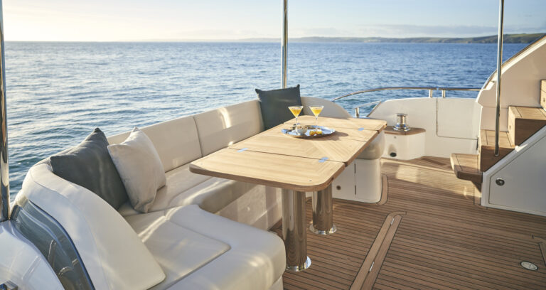 Aft deck dining