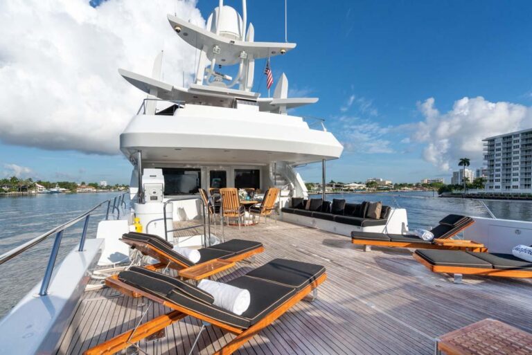 Bridge deck aft