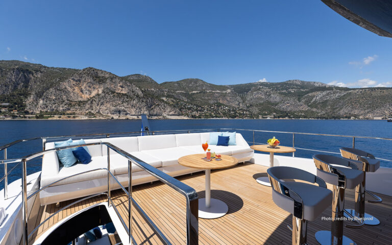 Flybridge (sistership)