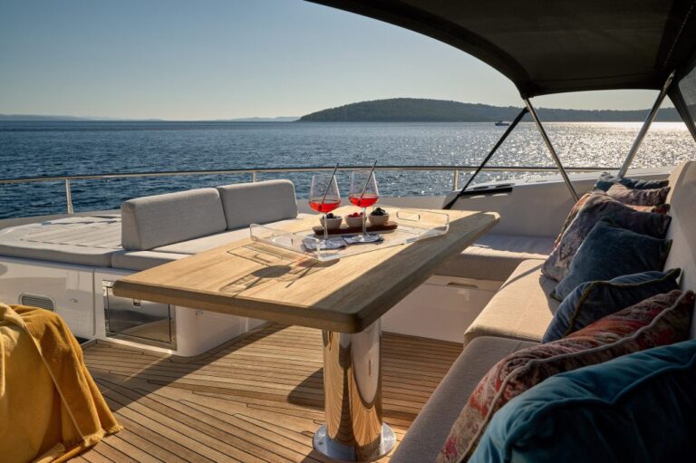 Foredeck dining view forward